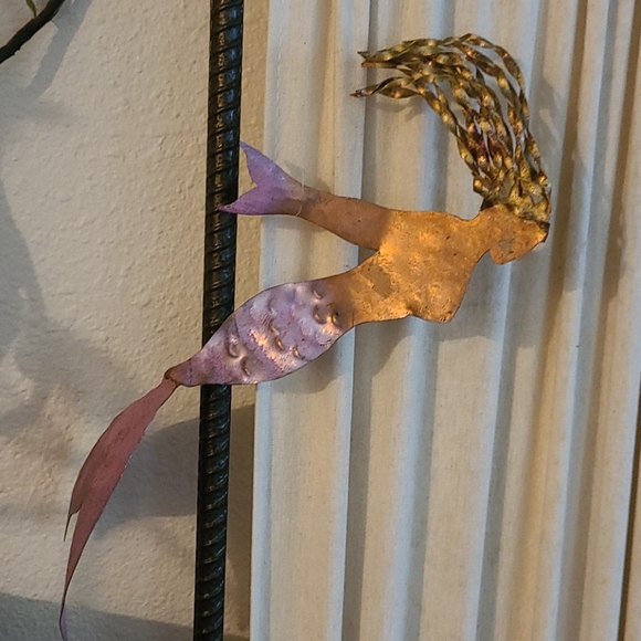 MERMAID METAL WINDOW HANGING.SPARKLES - Picture 16 of 16